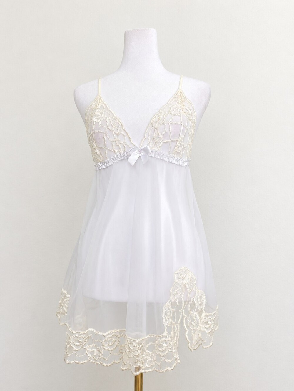 Y2K Frederick's of Hollywood Sheer Lace Babydoll Slip Vintage Bridal Lingerie S